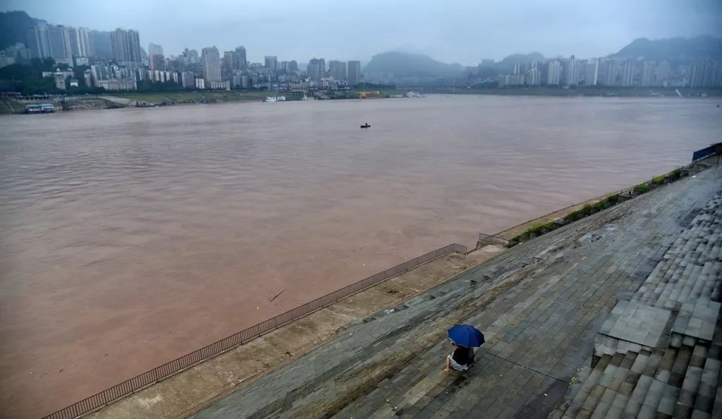 长江万州段水位涨得凶