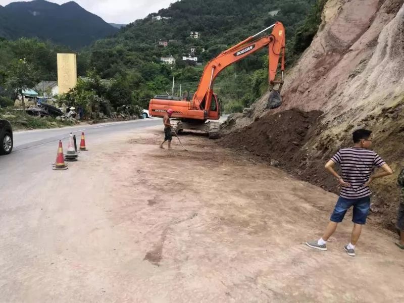 万州大垭口道路已抢通