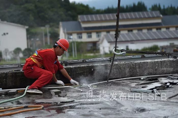 万州至利川的这处收费站开始拆除啦